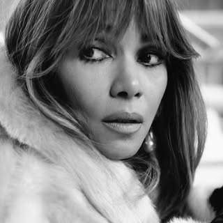 @halleberry