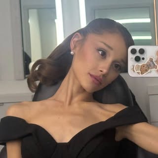 @arianagrande
